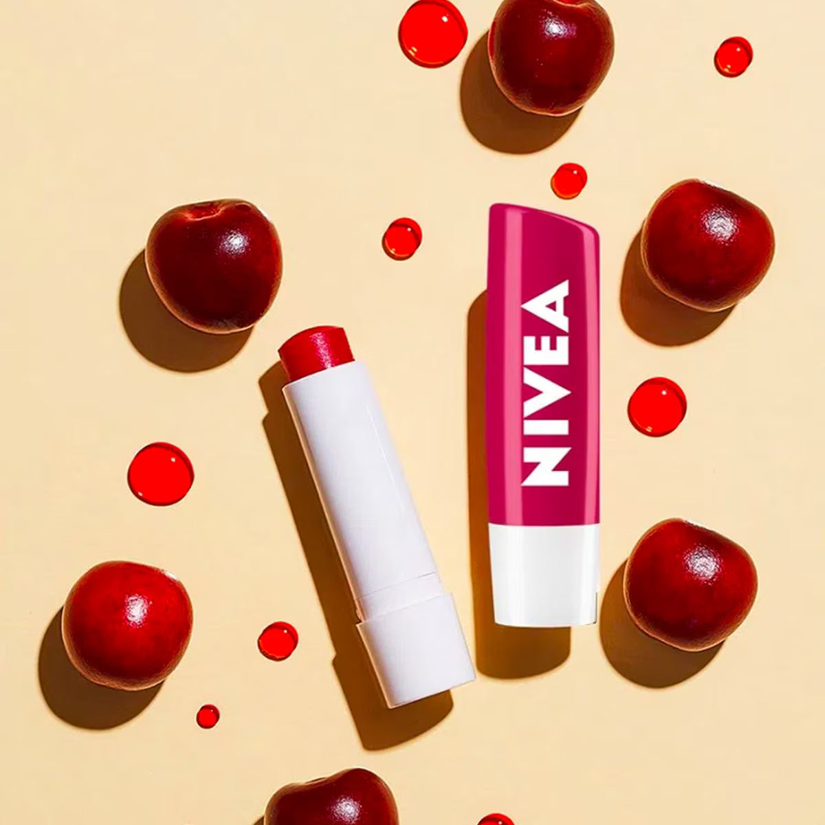 Bálsamo Labial Nivea Fruity Shine Caring Lip Cereza X 4.8 Gr